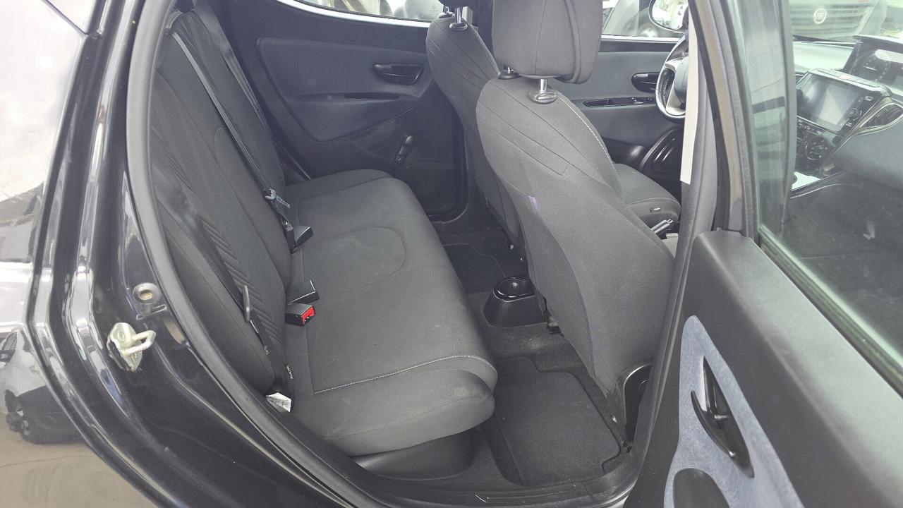Lancia Ypsilon 1.0 FireFly 5 porte S&S Hybrid