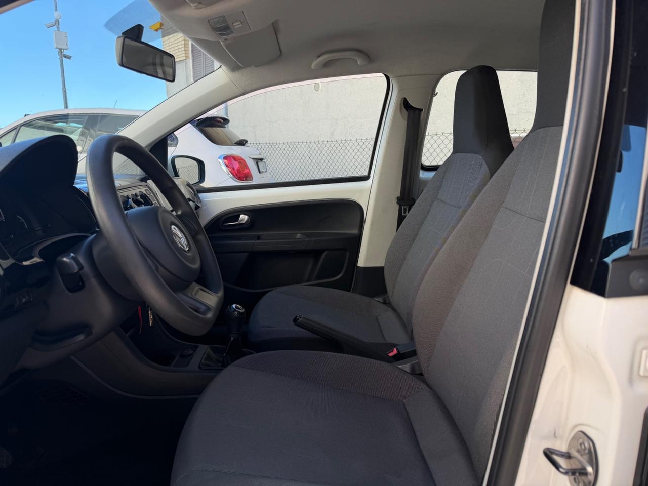 Volkswagen up! 1.0 75CV