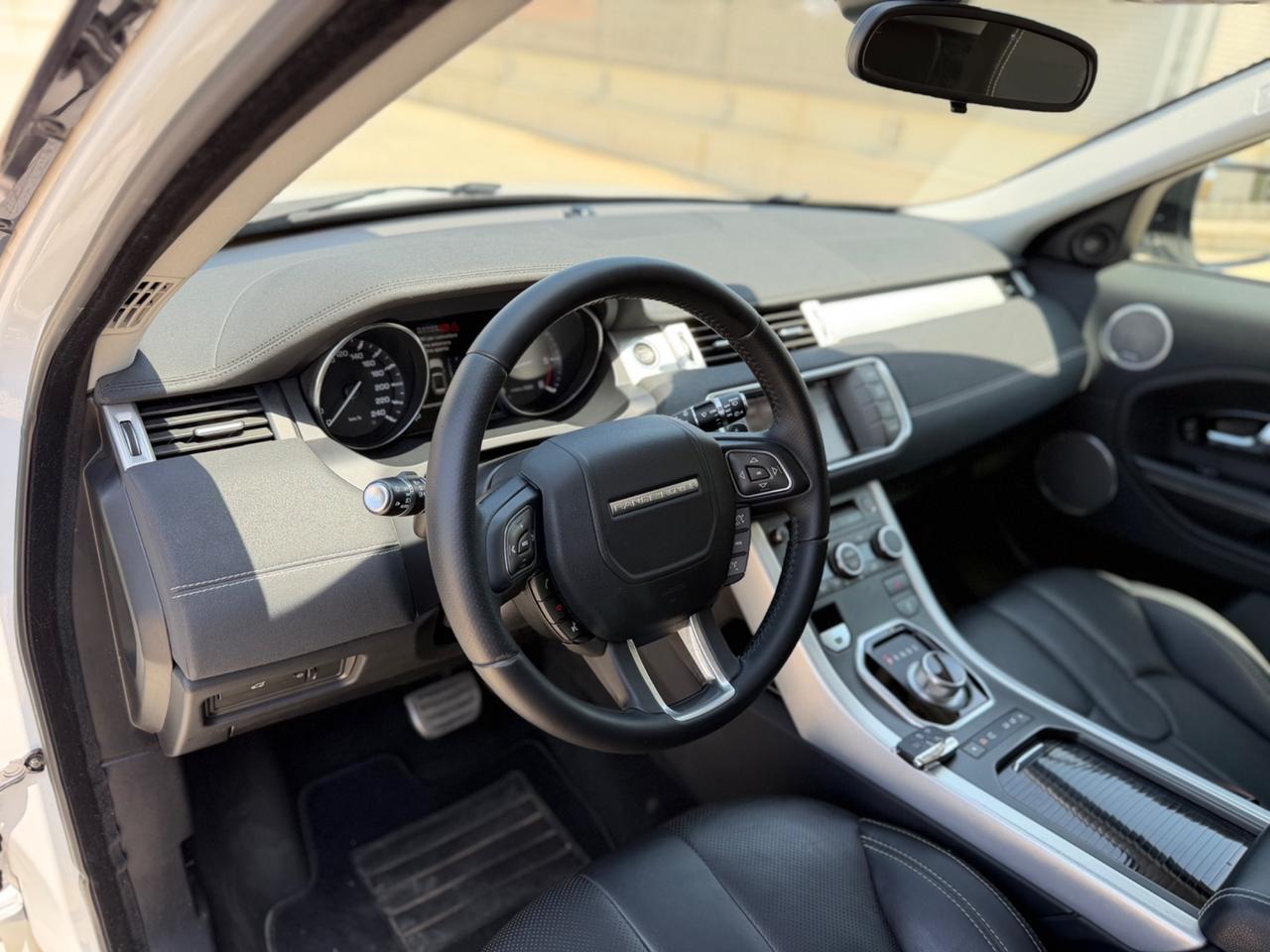 Land Rover Range Evoque 2.2 TD4 5p. Dynamic