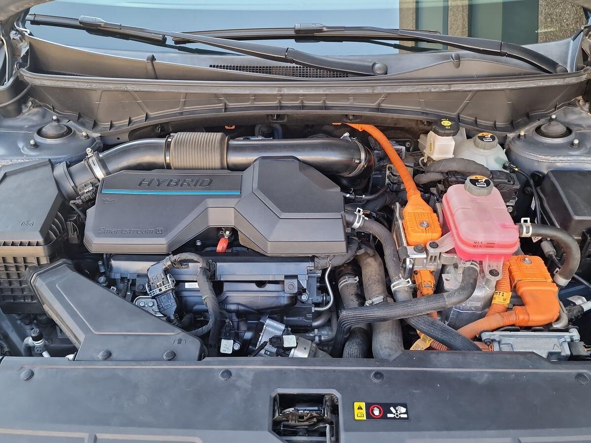 HYUNDAI TUCSON 1.6 HEV XLINE + 19”