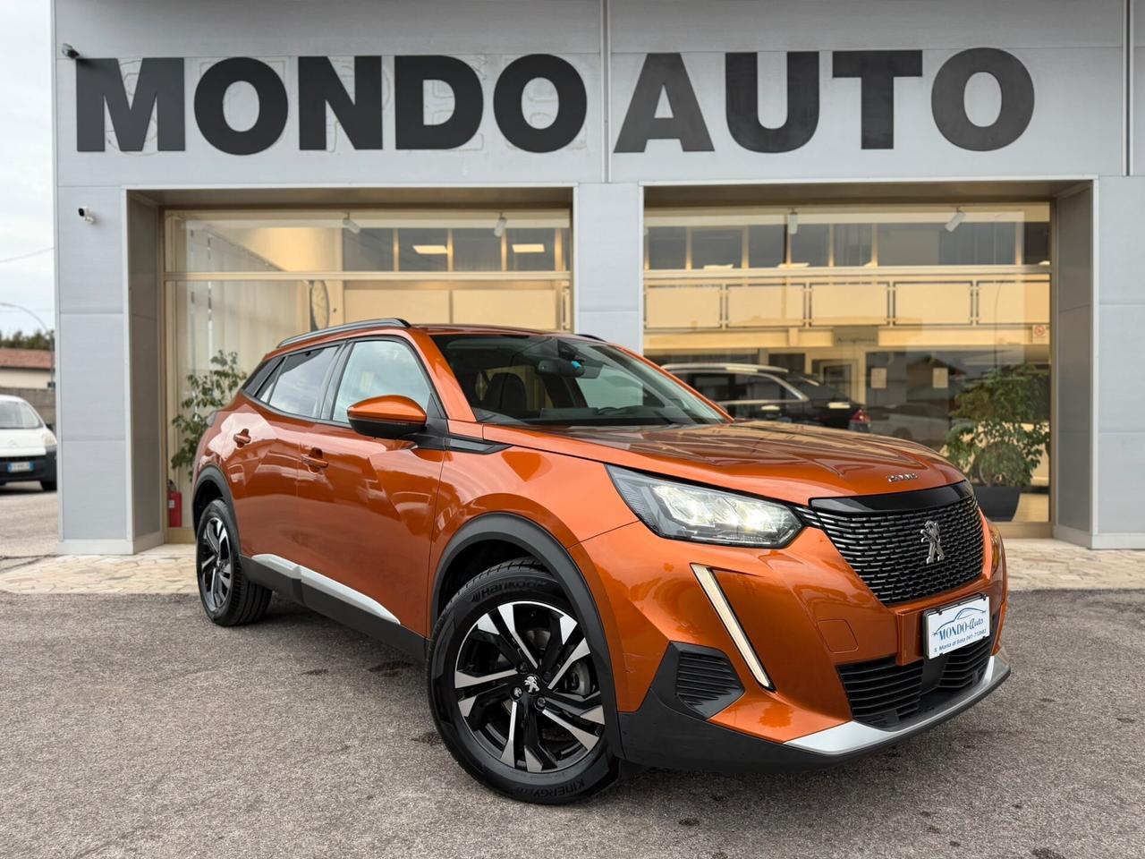 Peugeot 2008 PureTech 100 S&S Allure Navi Pack
