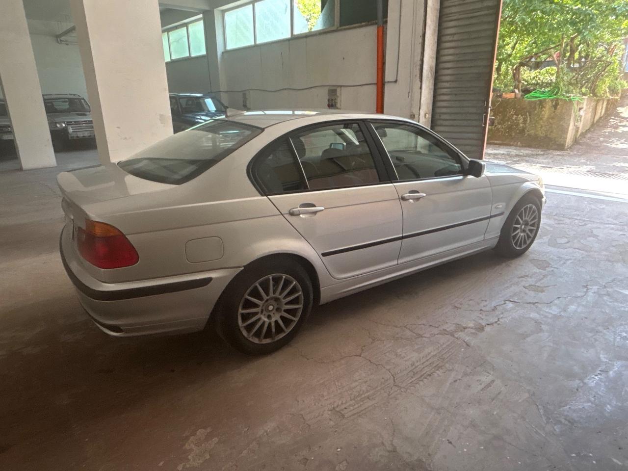 Bmw 320 320i cat 4 porte Eletta