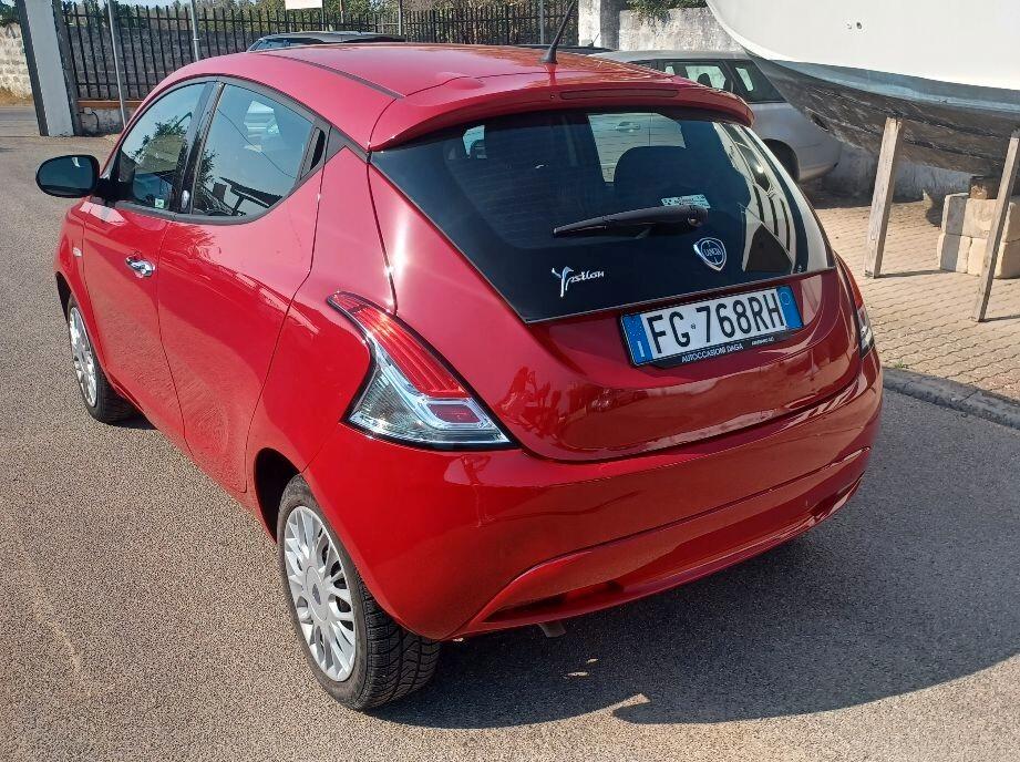 Lancia Ypsilon 1.2 69 CV 5 porte GPL Ecochic Gold PER NEOPATENTATI