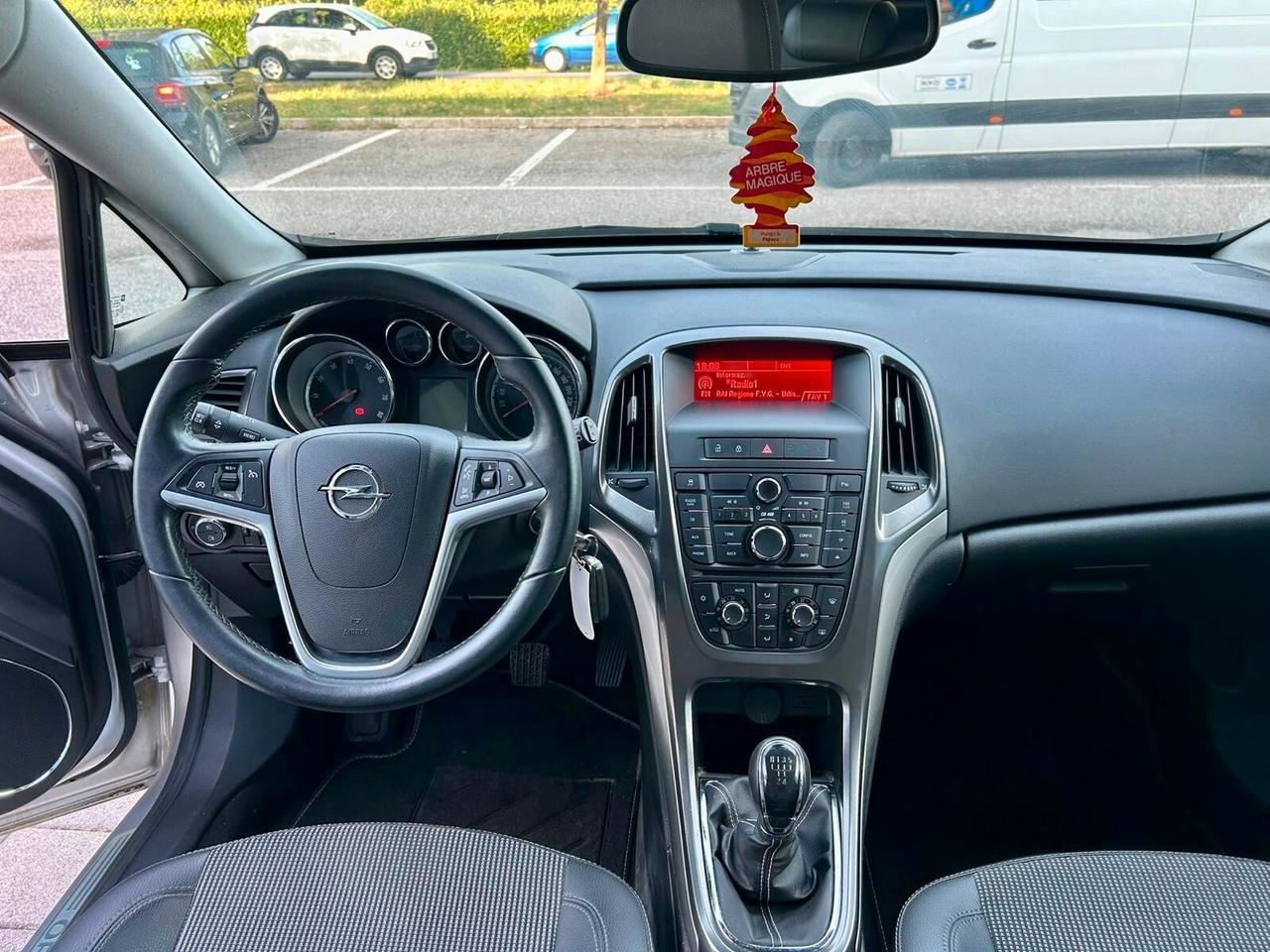 Opel Astra 1.6 115CV 5 porte Cosmo