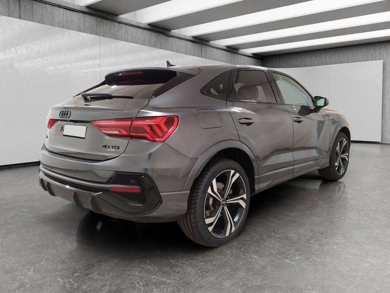 Audi Q3 Sportback 40 2.0 tdi Identity Black quattro 193cv s-tronic