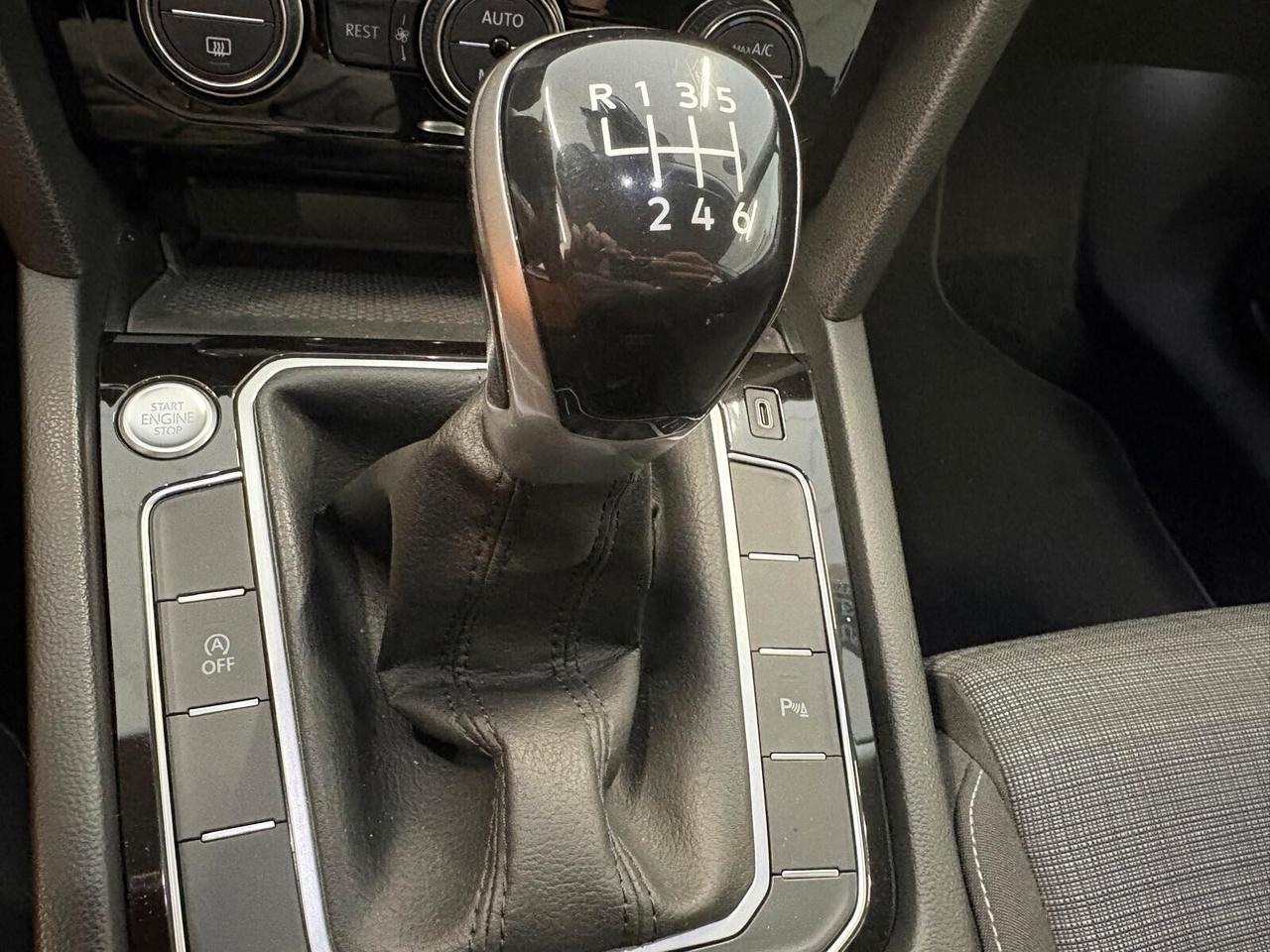 Volkswagen Passat Variant BUSINESS 2.0 TDI SCR EVO 6mt