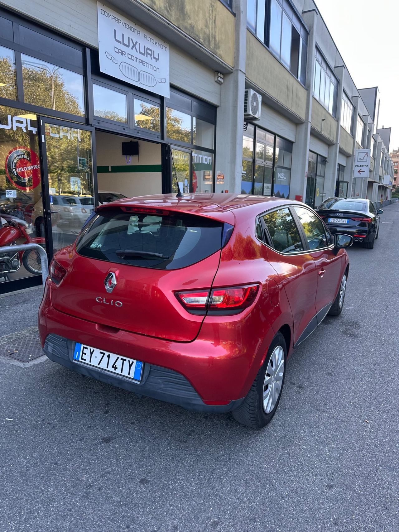 Renault Clio 1.2 75CV 5 porte Wave