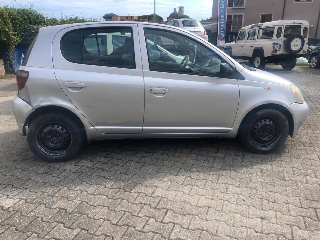 Toyota Yaris 1.0i 16V cat 5 porte