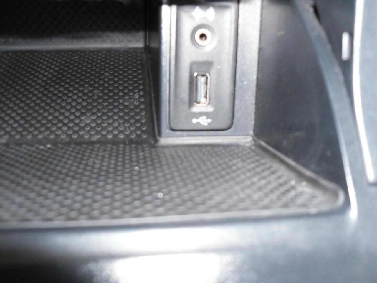 Volkswagen Golf 7 1.6 TDI 105 cv Business