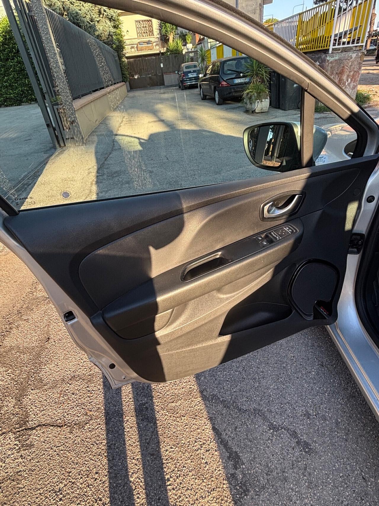 Renault Clio TCe 12V 90 CV GPL 5 porte Duel