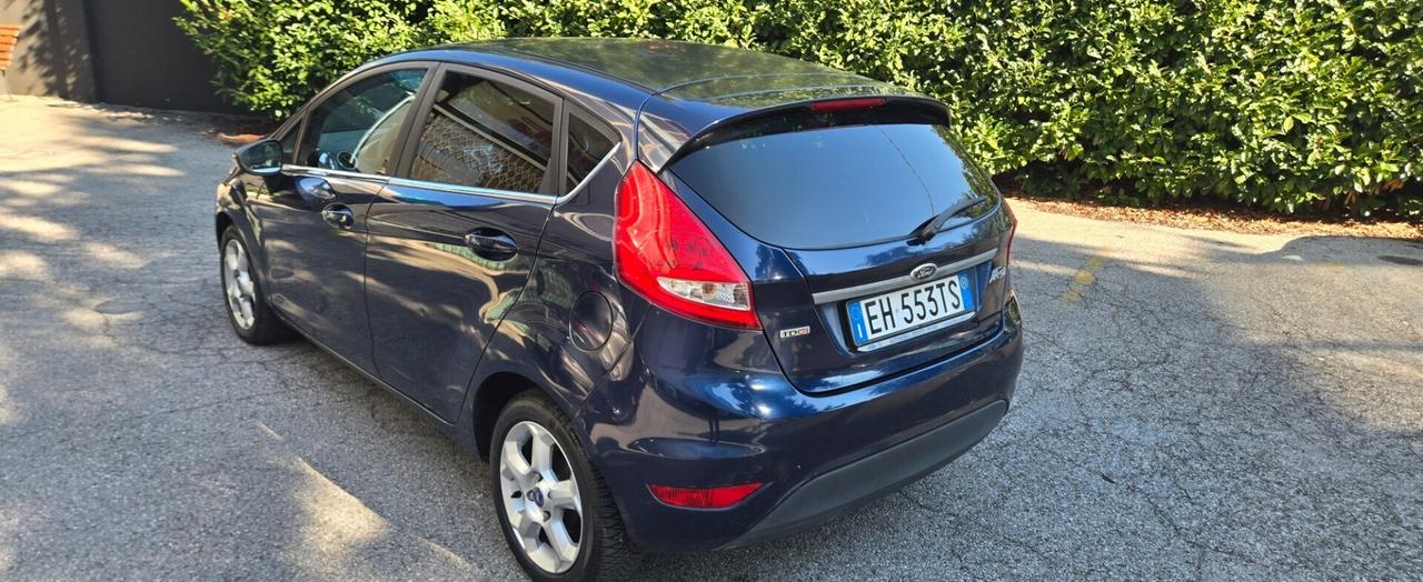 Ford Fiesta 1.4 TDCi 70CV 5 porte Titanium