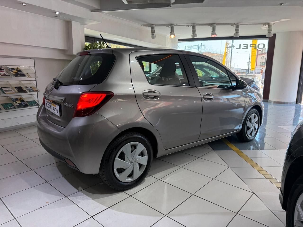 Toyota Yaris 1.0 5 porte Lounge