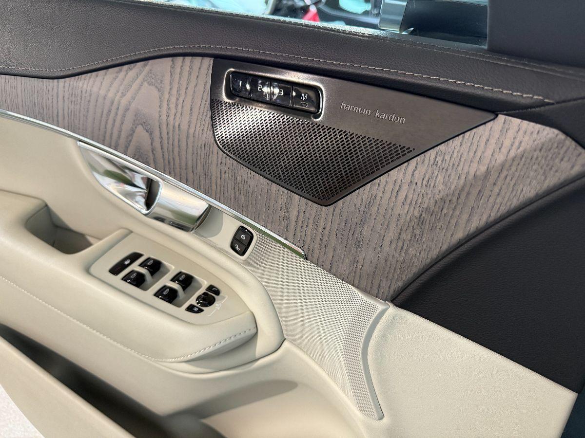 VOLVO - XC90 - B5AWD Geartronic Momentum