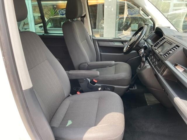 Volkswagen Caravelle 2.0 TDI 150CV DSG 4 Motion 5 Posti Autocarro