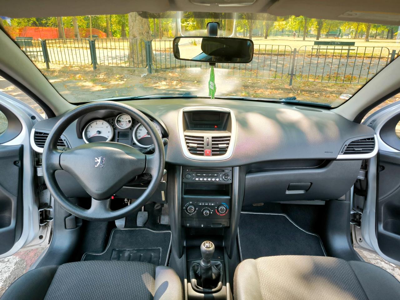 Peugeot 207 1.4 VTi 95CV 5p. XS