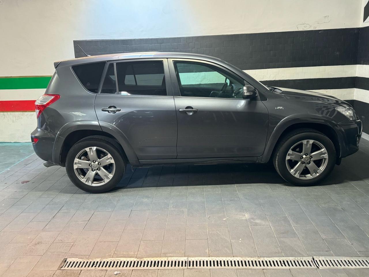 Toyota RAV 4 RAV4 Crossover 2.2 D-4D 150 CV DPF Luxury