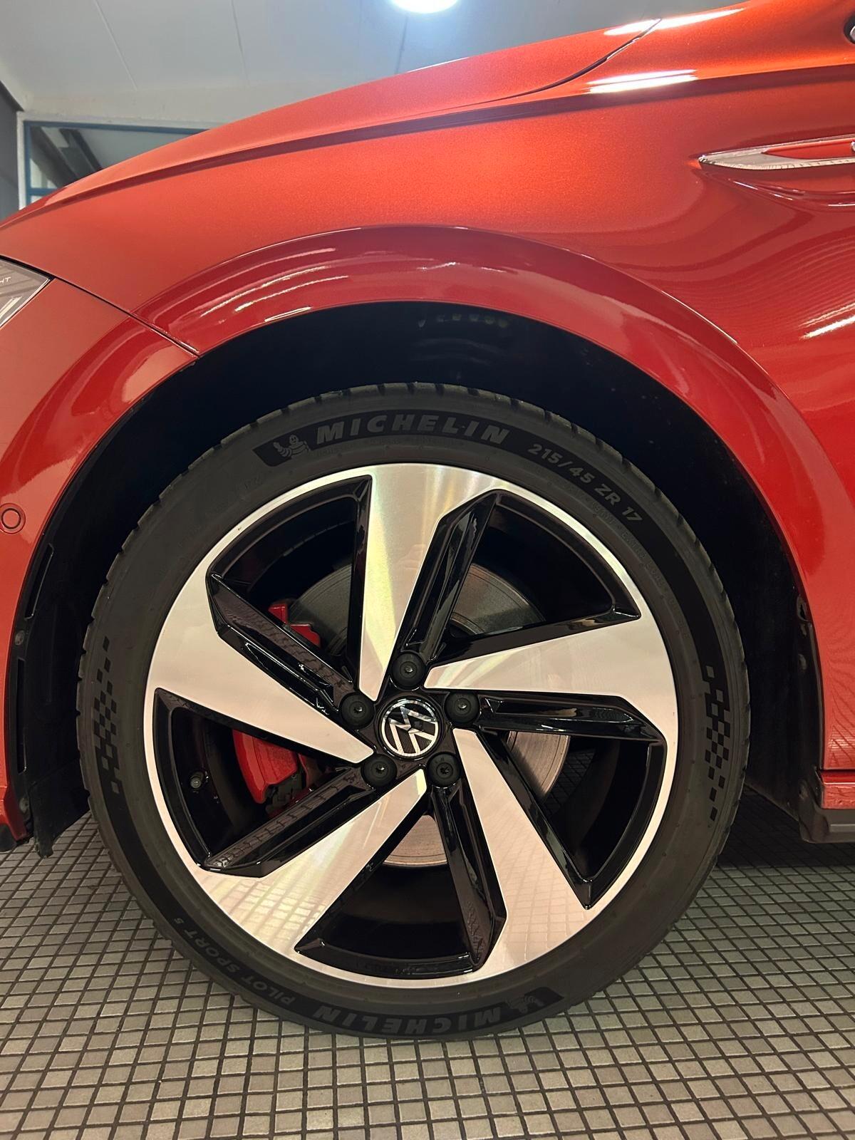 Volkswagen Polo 2.0 TSI DSG GTI