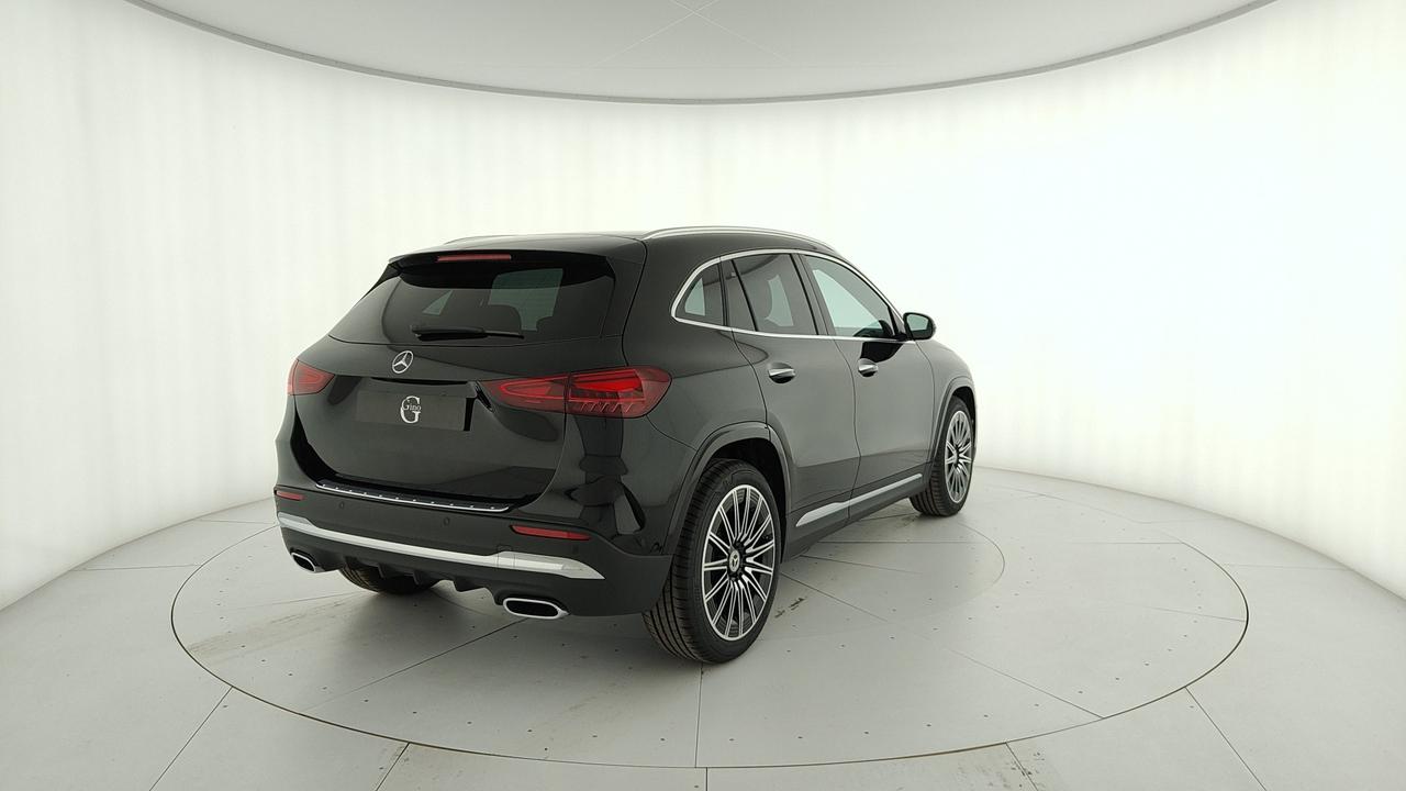 Mercedes-Benz GLA 200 d automatic