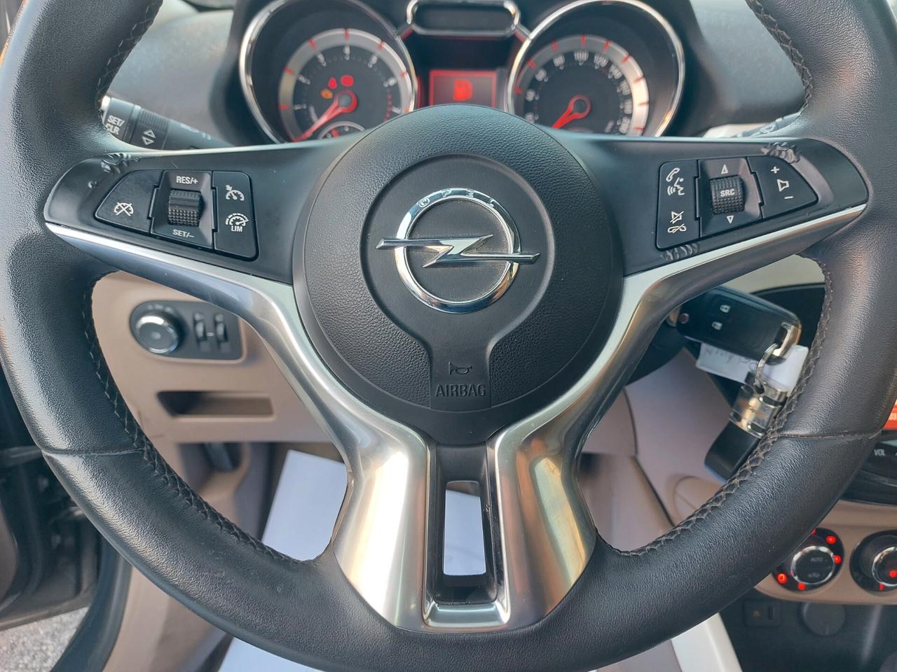 Opel Adam 1.4 87 CV GPL Tech Slam