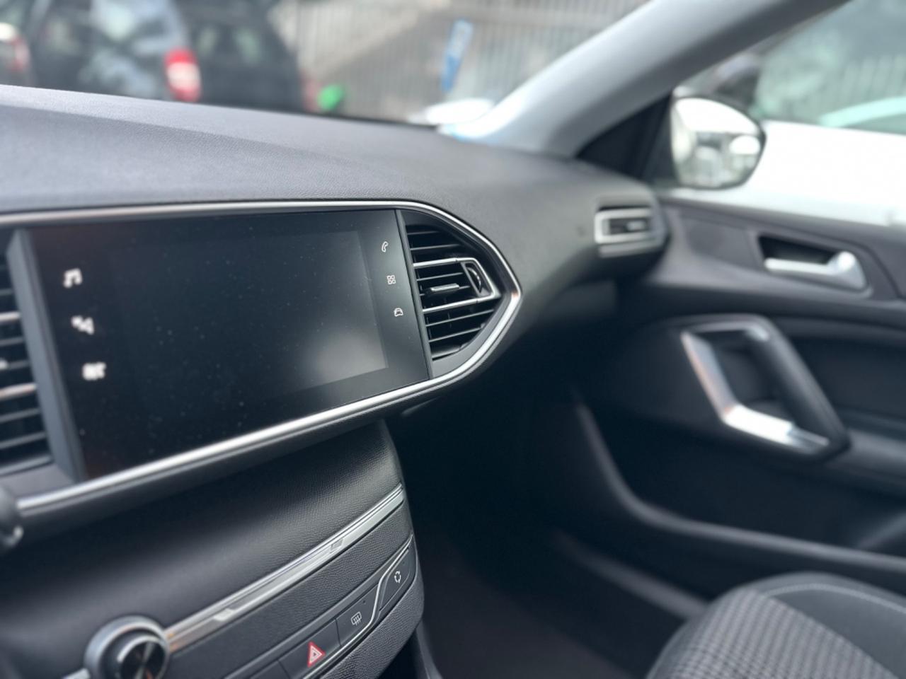 Peugeot 308 BlueHDi 130 S&S EAT8 Business 2020