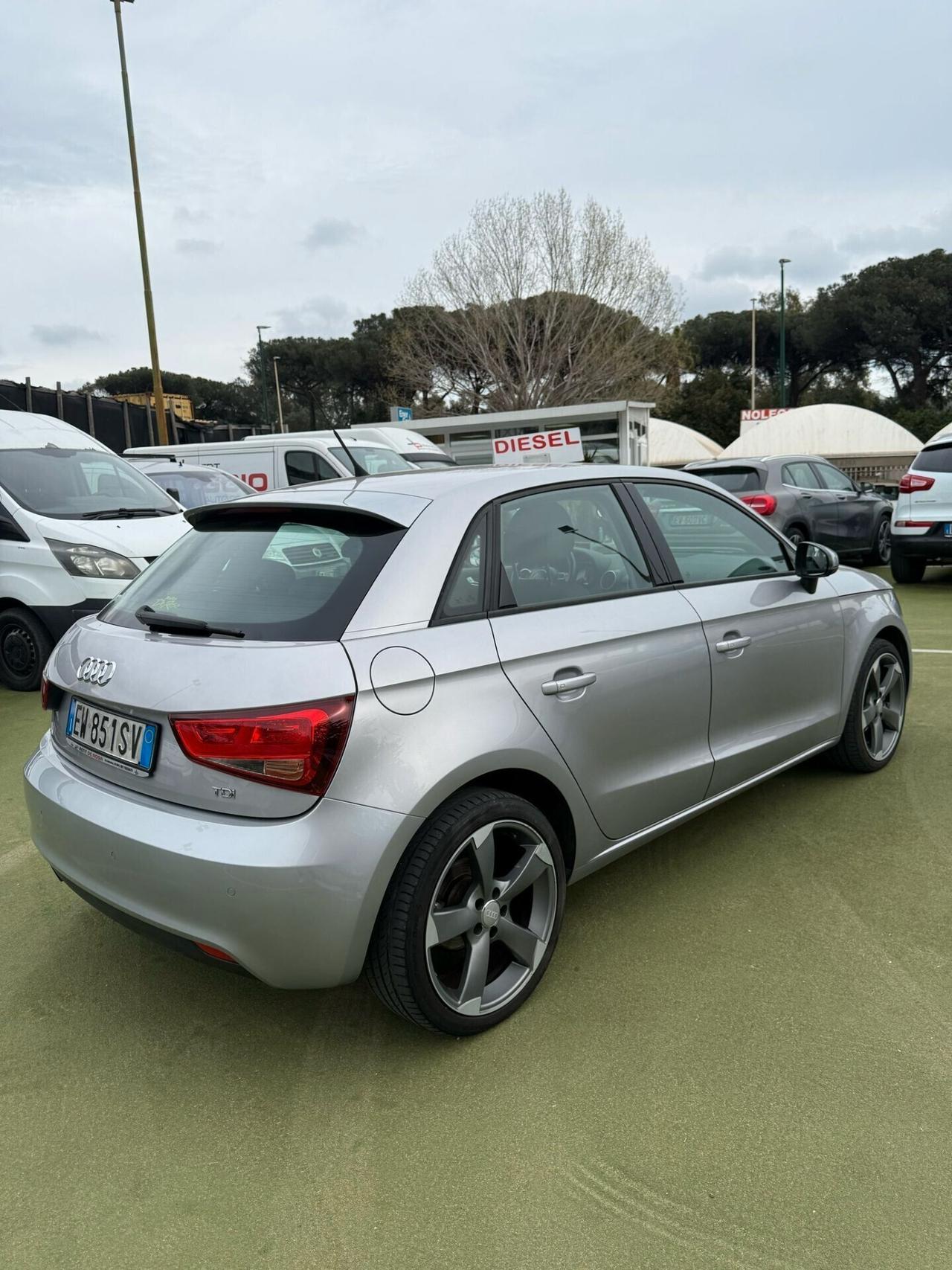 Audi A1 1.6 TDI S line edition plus
