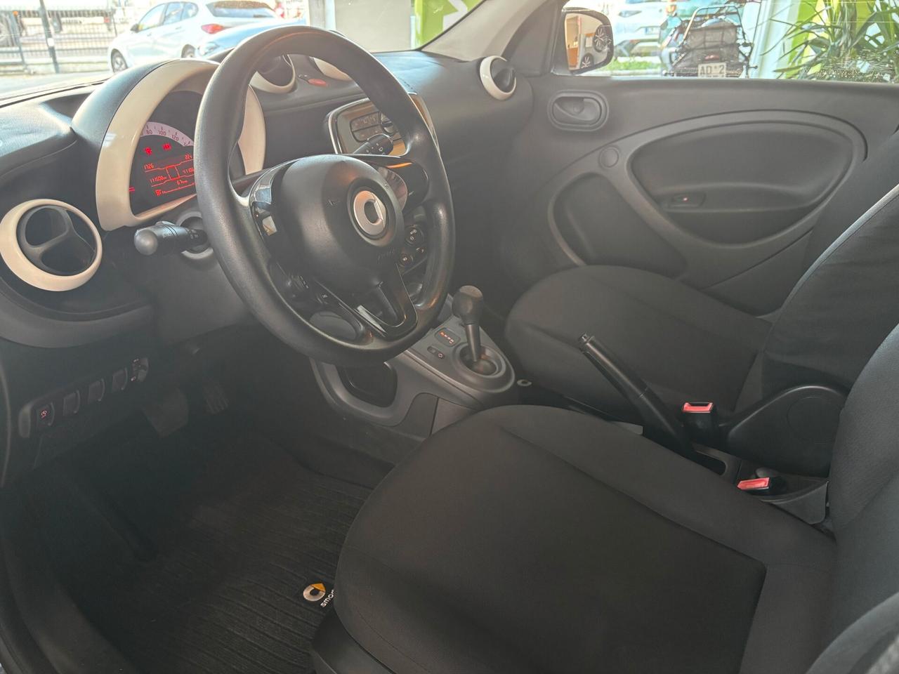Smart ForFour 70 1.0 twinamic Youngster