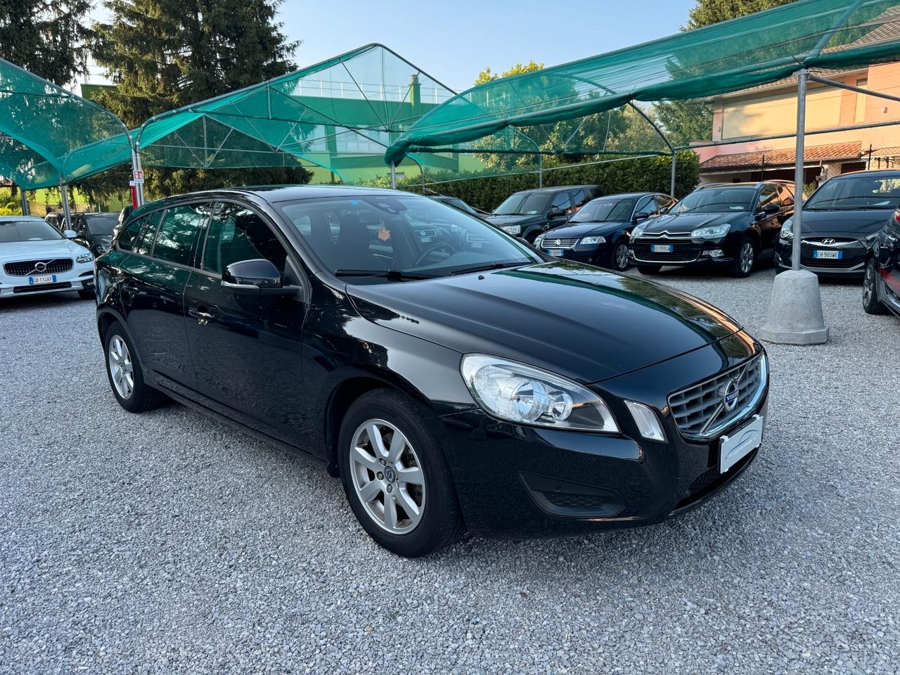 Volvo V60 T3 Powershift Momentum