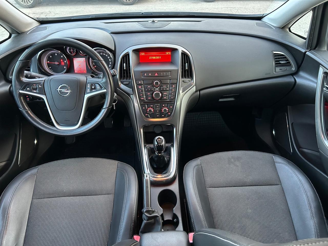 Opel Astra 1.7 CDTI 110 cv cosmo 2012