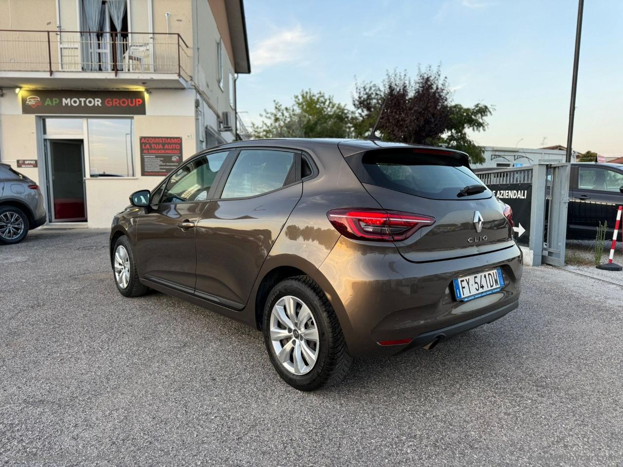 RENAULT Clio TCe 12V 100 CV 5p. Edition One