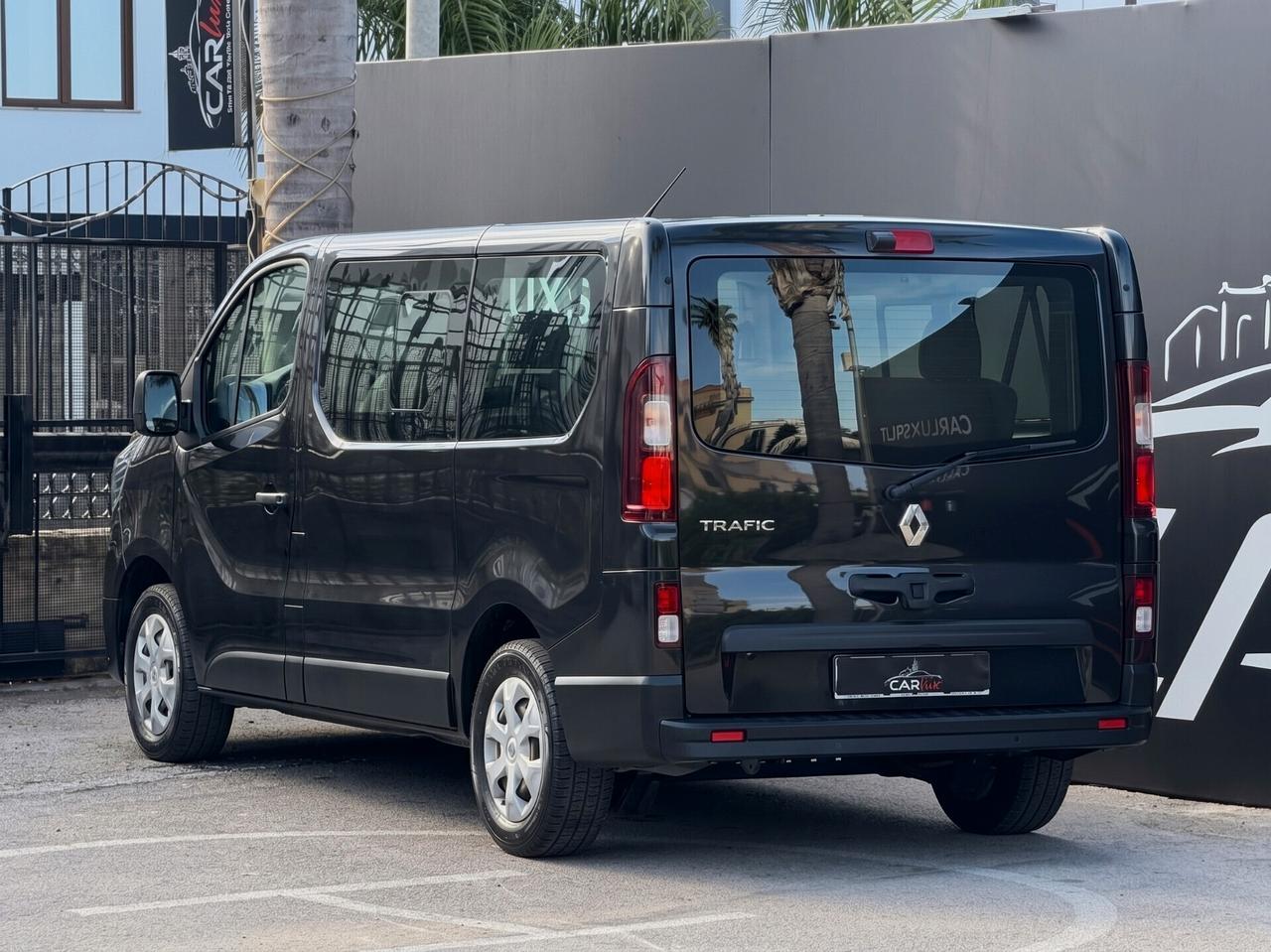 Renault Trafic 2.0 BluedCi 150CV Zen 8 POSTI