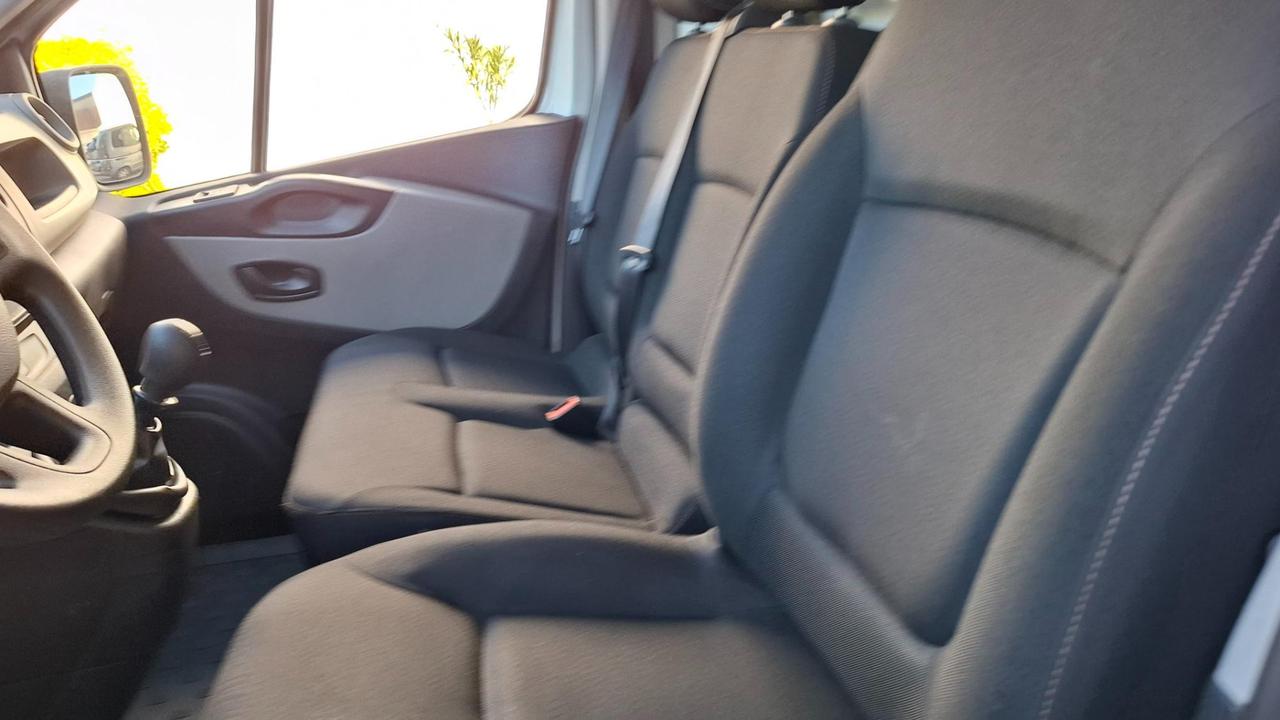 RENAULT Trafic T27 1.6 dci 120cv L1H1 Ice E6