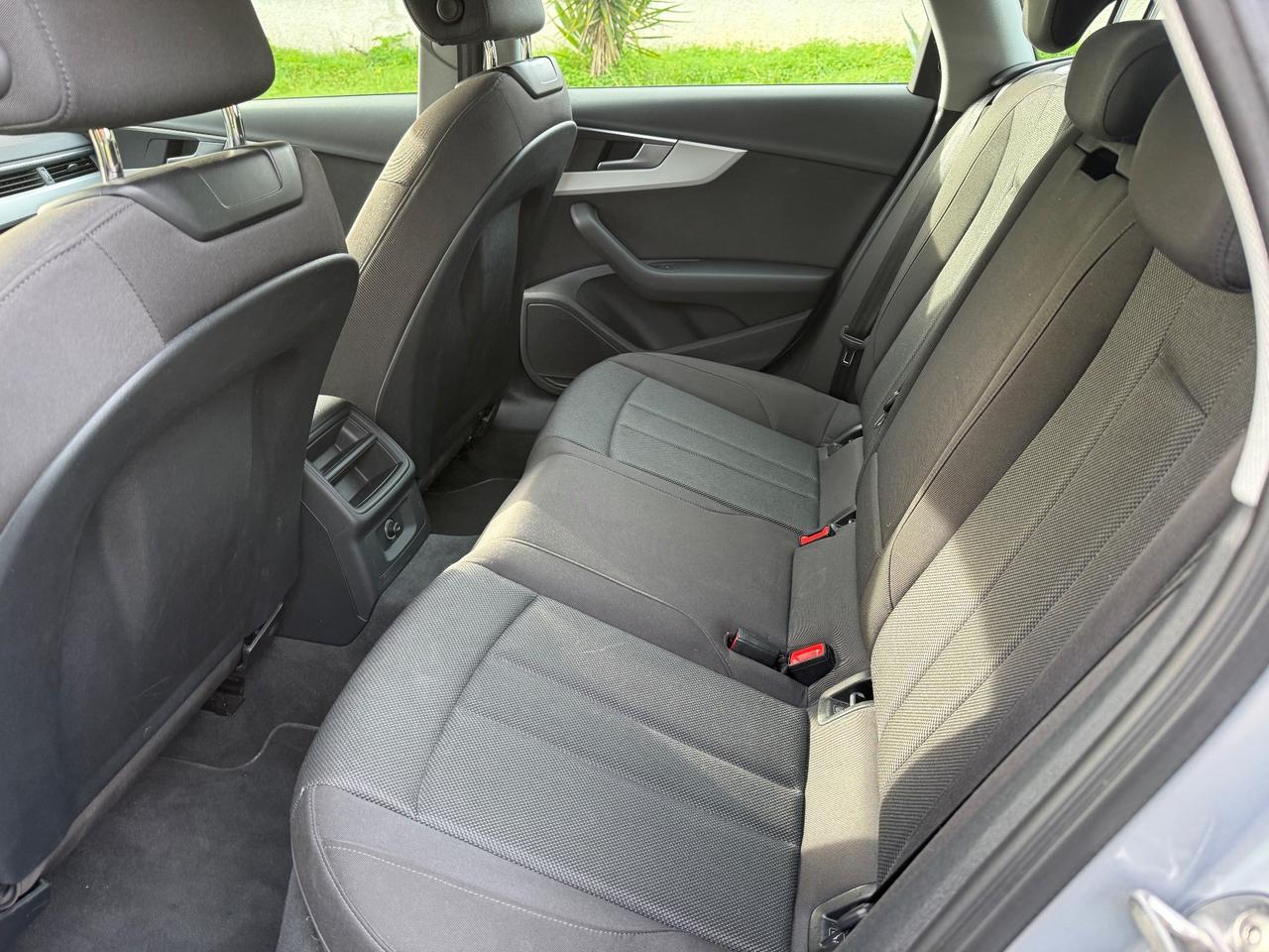 Audi A4 Avant 35 TDI/163 CV S tronic Business Advanced