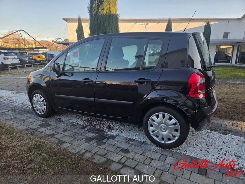 Renault Modus Grand Modus 1.2 16V 75CV