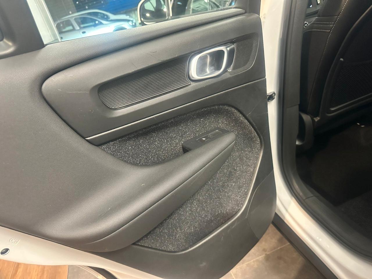 VOLVO XC40 D3 GEARTRONIC INSCRIPTION