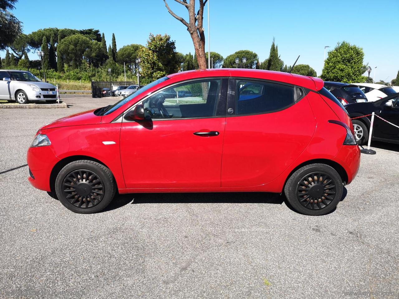 LANCIA Ypsilon 1.0 FireFly HYBDIR S&S ECOCHIC PROMO WEB
