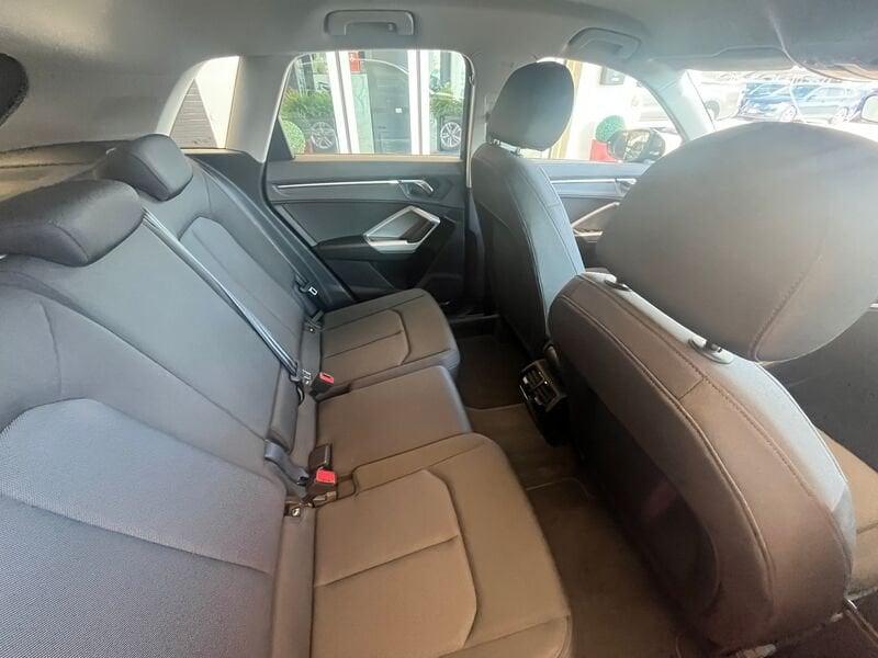 Audi Q3 35 TDI quattro S tronic Business Advanced