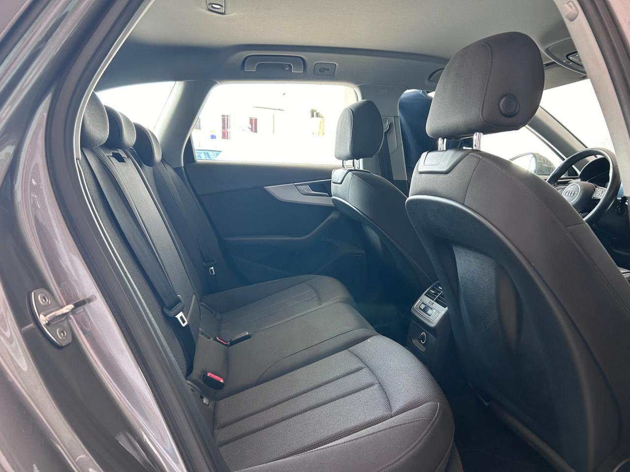 Audi A4 Avant 35 TDI 163 CV S tronic Business Advanced FARI MATRIX, VIRTUAL COCKPIT