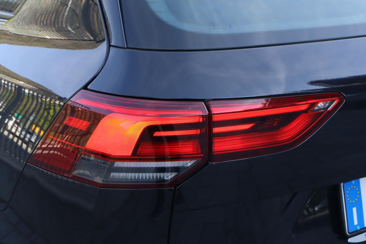 Volkswagen Golf 2.0 TDI DSG ACC DIGITAL LED