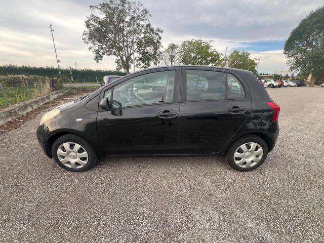 TOYOTA Yaris 1.0 5 porte Now