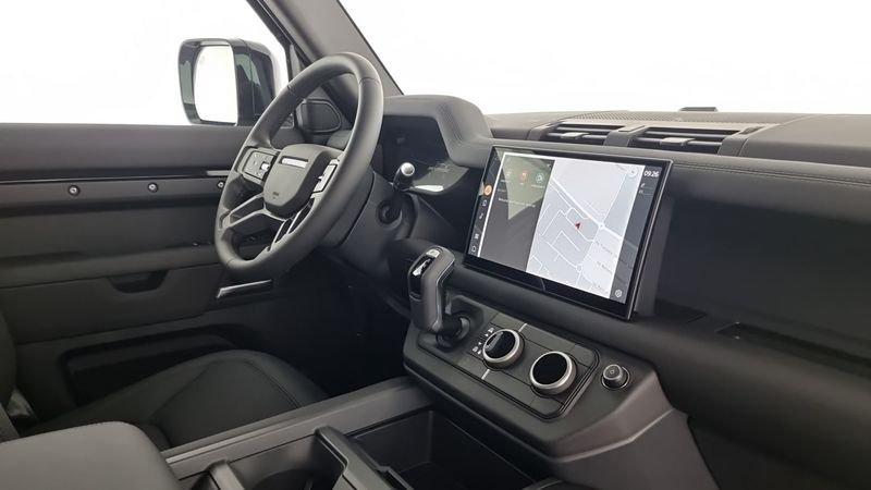 Land Rover Defender 110 3.0D I6 200 CV AWD Auto X-Dynamic SE