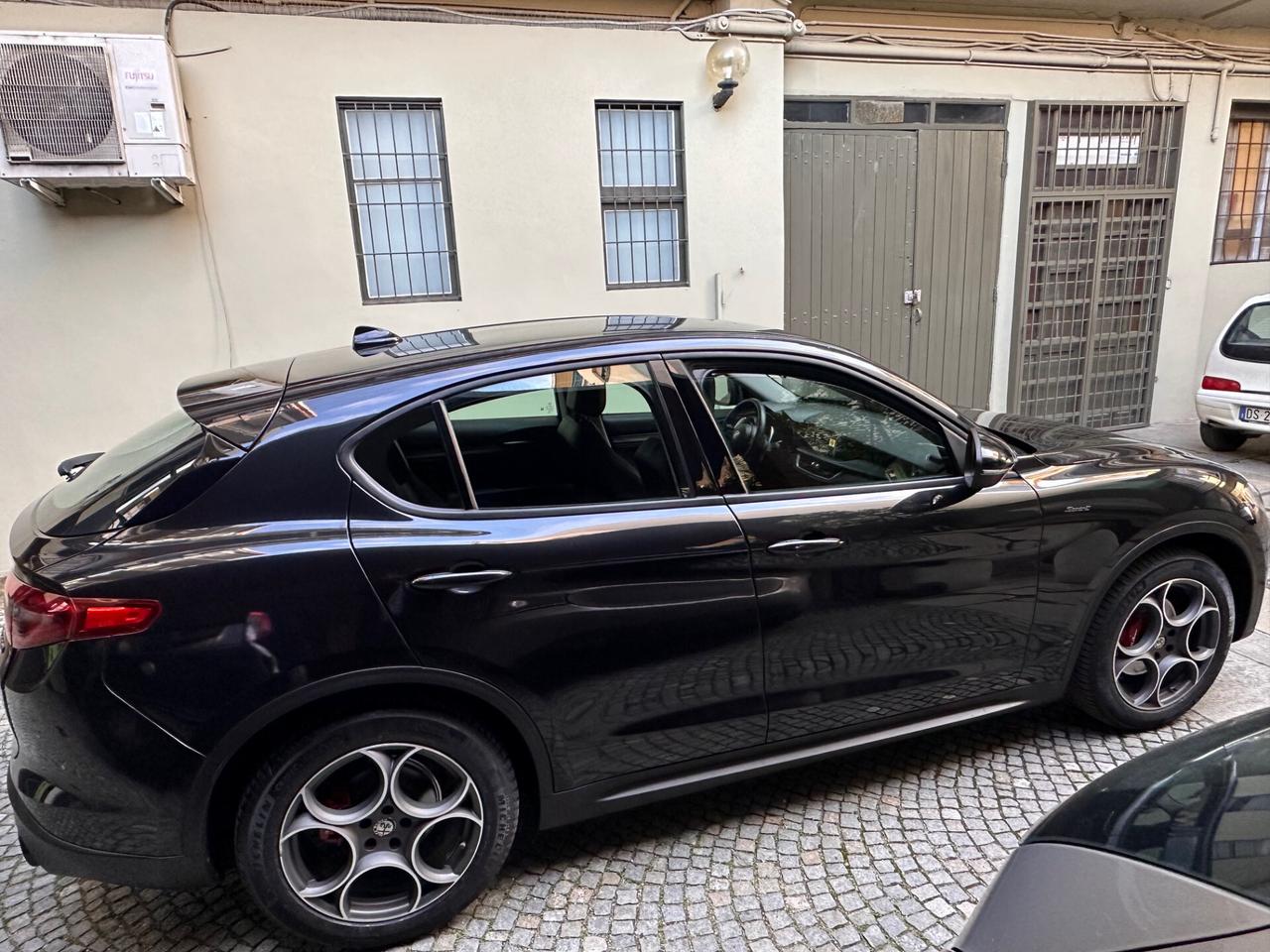 Alfa Romeo Stelvio 2.2 Turbodiesel *PADDLE F1* Q4