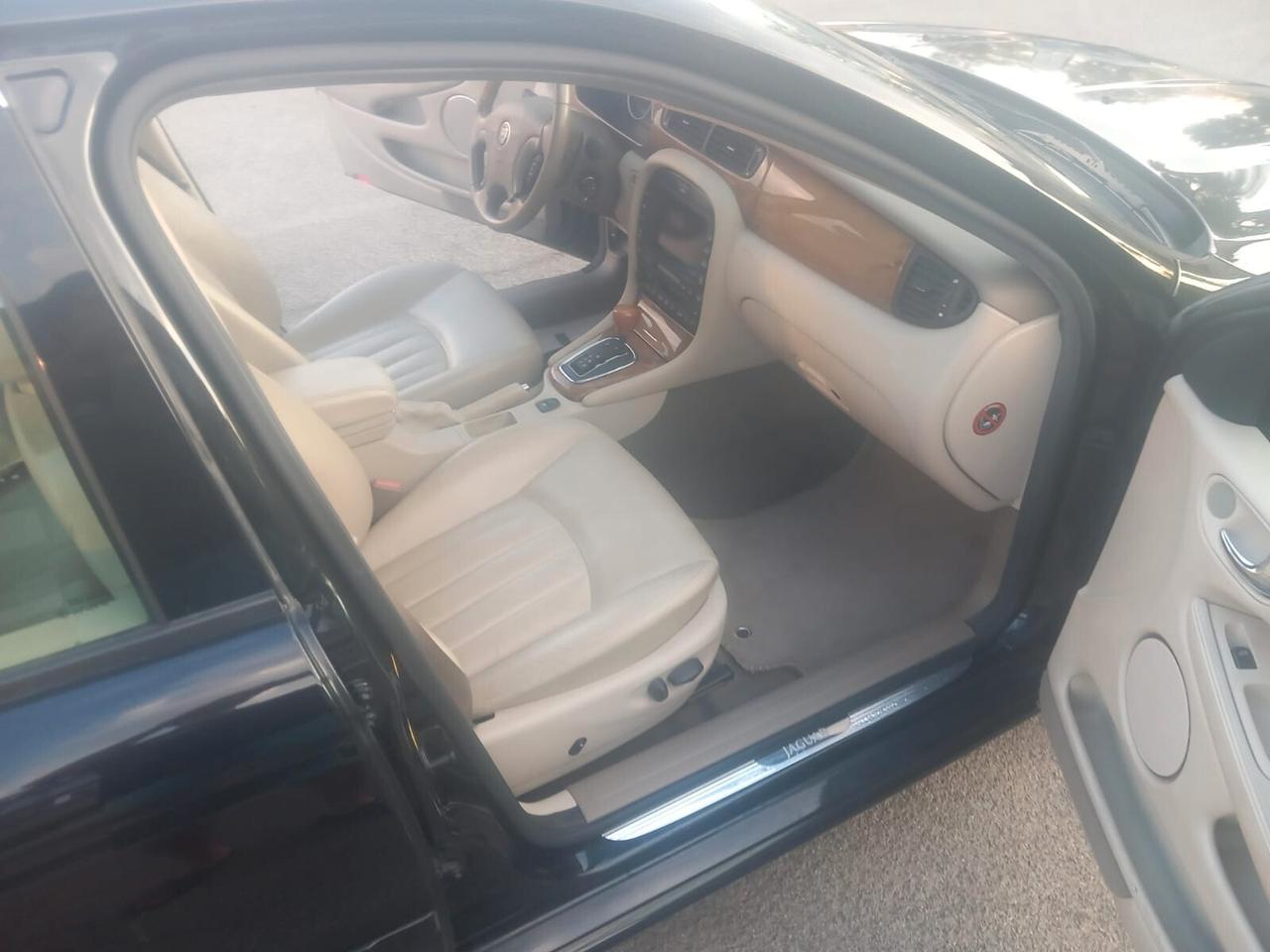 Jaguar X-Type 3.0 V6 24V cat Executive