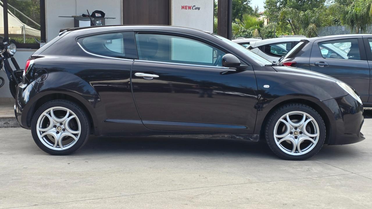 Alfa Romeo MiTo 1.6 JTDm 16V Distinctive Premium Pack