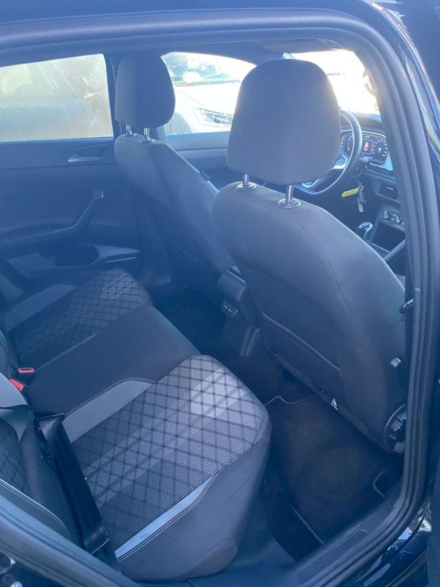 VOLKSWAGEN Taigo 1.0 TSI 110 CV R-Line NEO PATENTATO