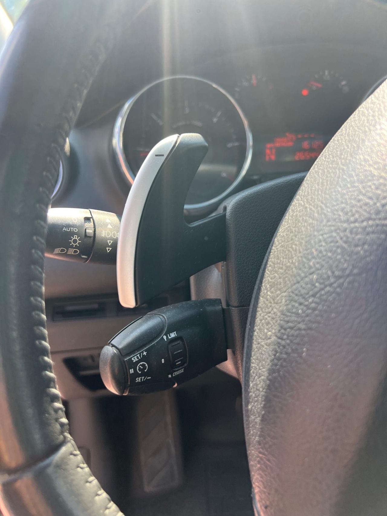 Peugeot 5008 1.6 e-HDi 112CV Stop&Start cambio robotizzato Family