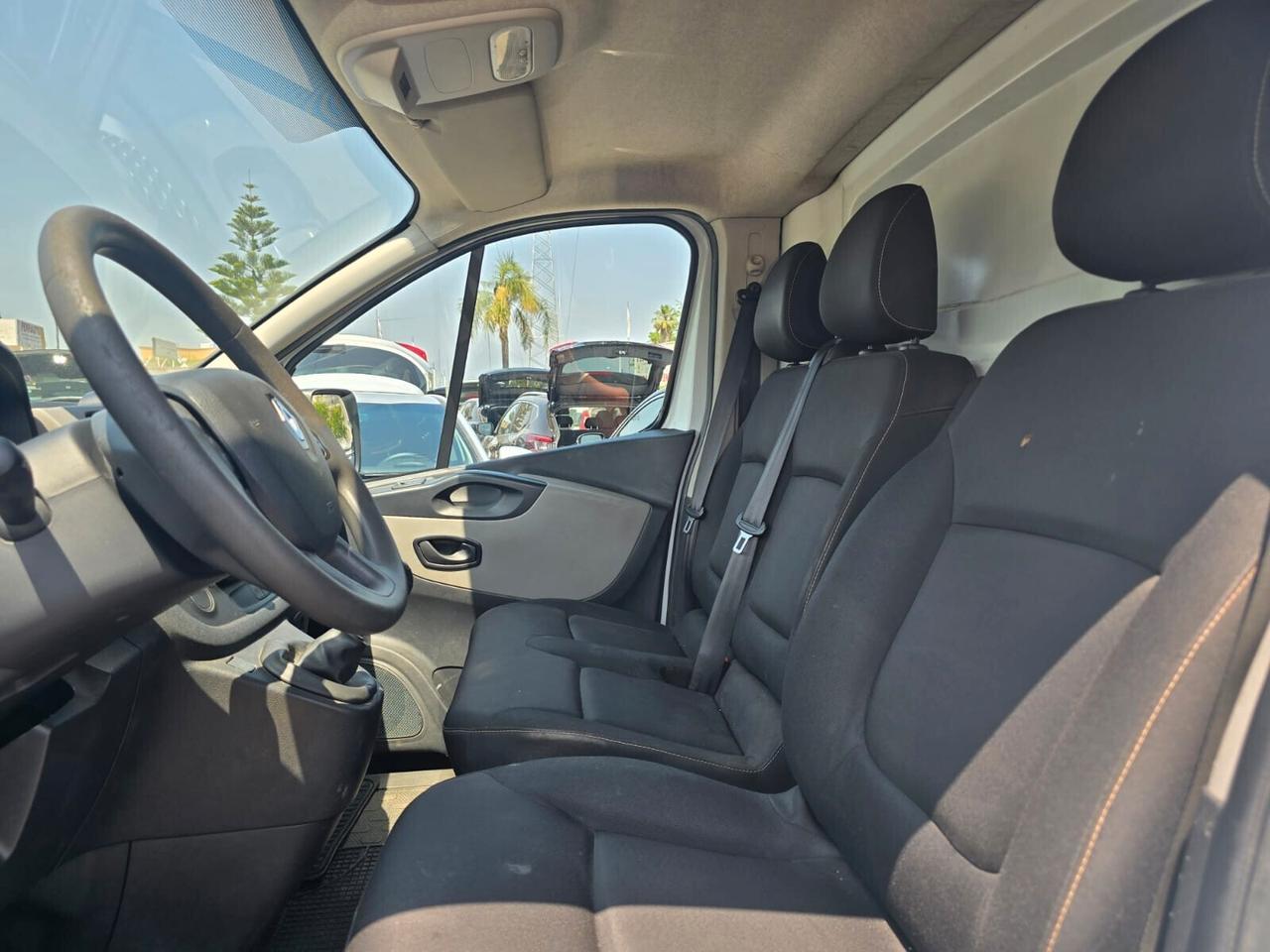 RENAULT TRAFIC T29 1.6dCi 145CV PL-TN CARGO