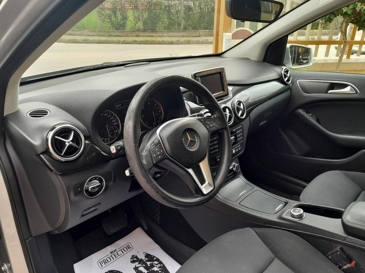 Mercedes-benz B 200 B 200 CDI Automatic Premium
