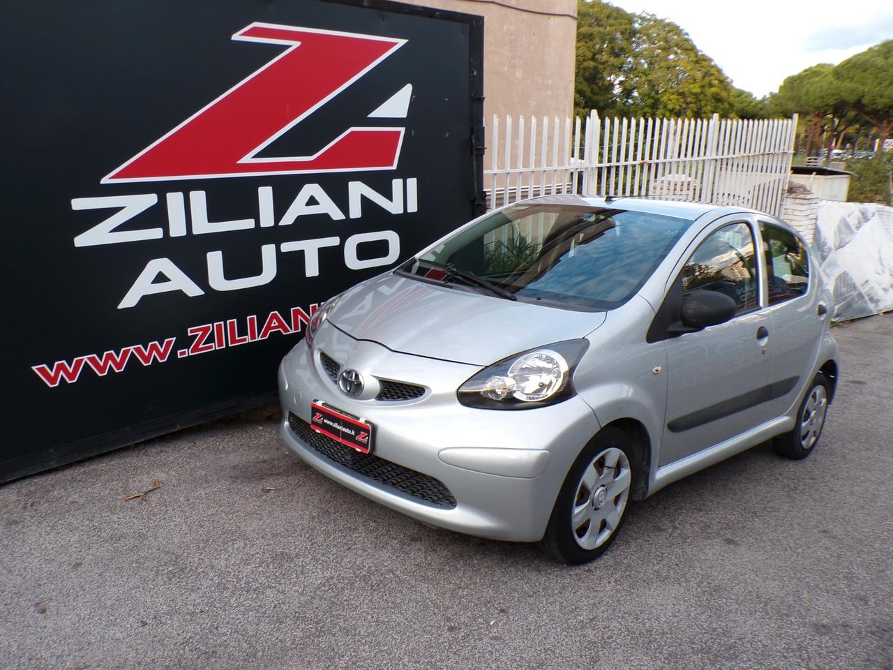 Toyota Aygo 1.0 12V VVT-i 5 porte Sol