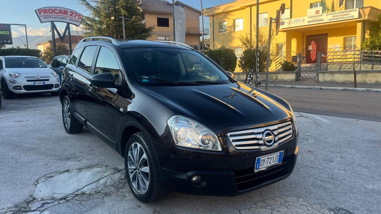 Nissan Qashqai Qashqai+2 2.0 dCi Tekna 4x4 automat