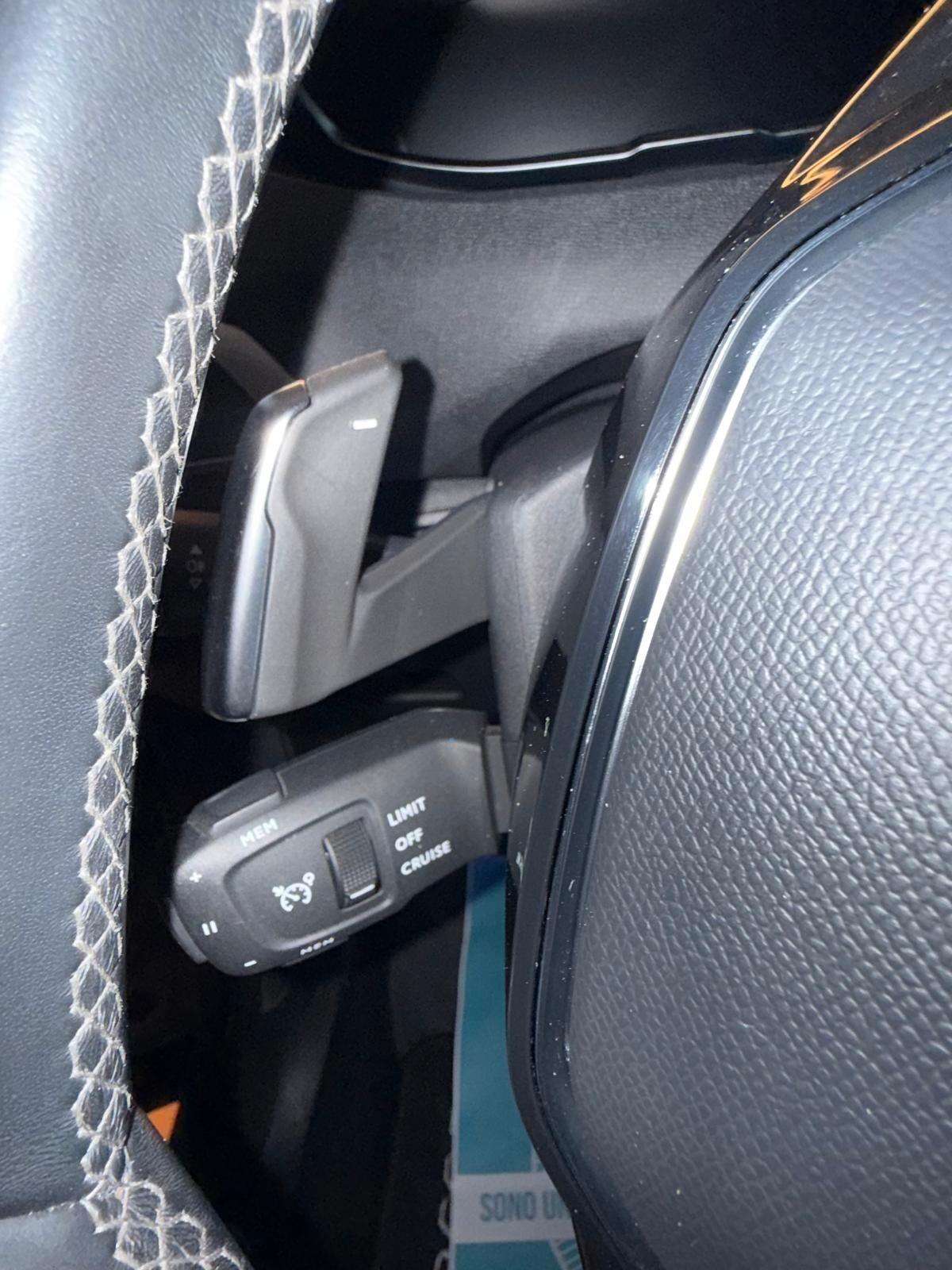 Peugeot 3008 BlueHDi 130 S&S EAT8 Active Pack